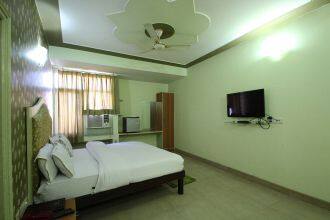 TG Rooms Airport Zone 2, New Delhi 3